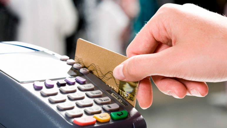 El oficialismo no logró que se vote la eliminación del impuesto a las tarjetas de crédito